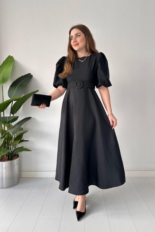 Robe ceinturée à manches ballon noire