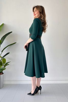 Beşgen Yaka Kemerli Krep Elbise Zümrüt Yeşil - Thumbnail