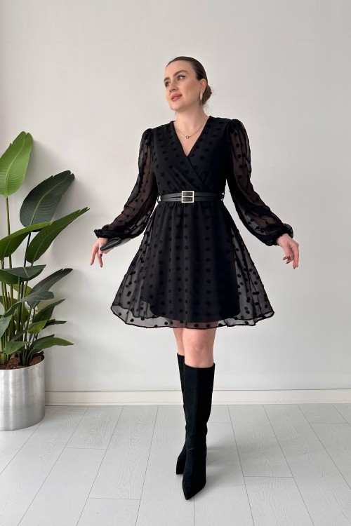 Robe à double ceinture et pompons noire