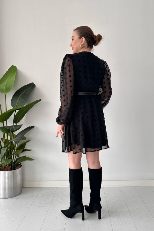 Robe à double ceinture et pompons noire
