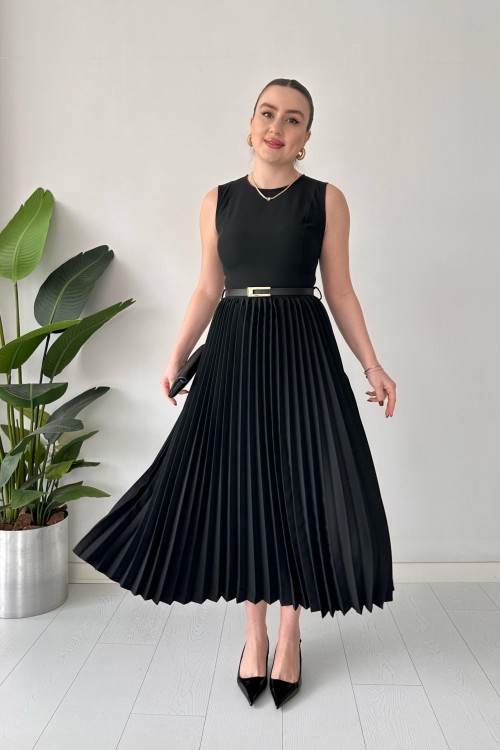 Robe jupe plissée sans manches noire