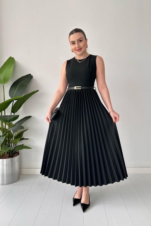 Robe jupe plissée sans manches noire