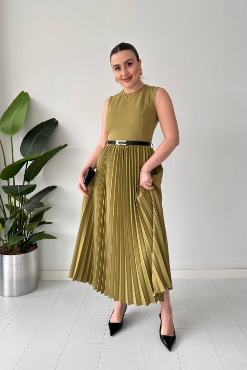Robe sans manches à jupe plissée verte