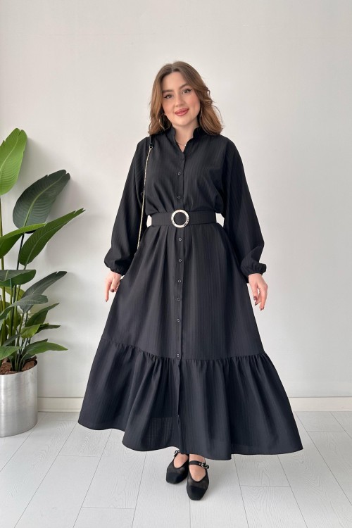 Robe froissée ceinturée noire