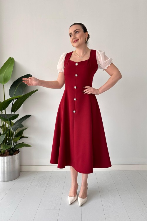 Robe évasée à manches en tulle rouge bordeaux