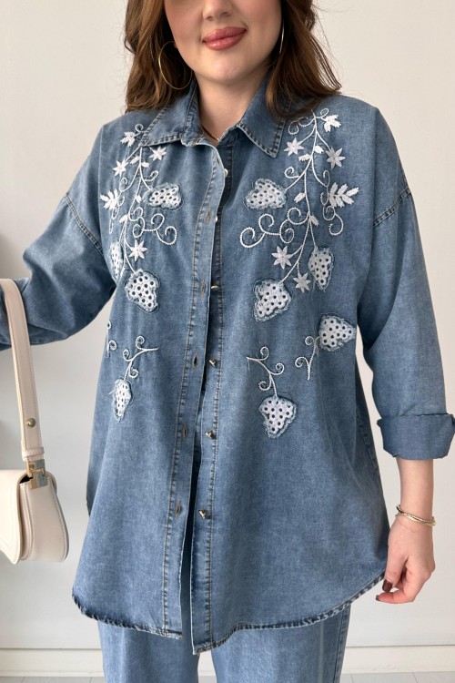 Costume en jean brodé bleu