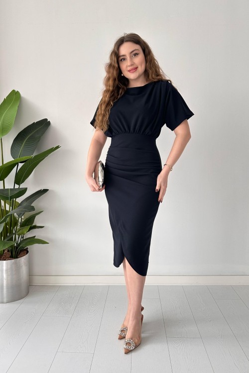 Robe plissée aux épaules bleu marine