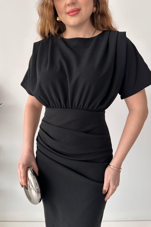 Robe plissée aux épaules noire