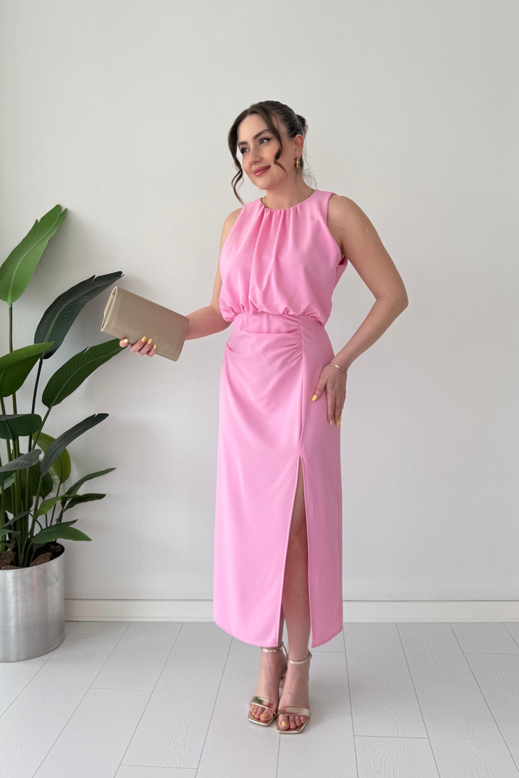 Üstü Dökümlü Yırtmaçlı Elbise Pembe - Thumbnail