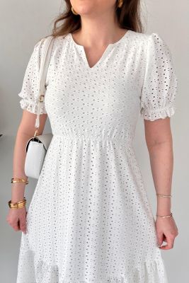 V Yaka Delik İşli Elbise Beyaz - Thumbnail