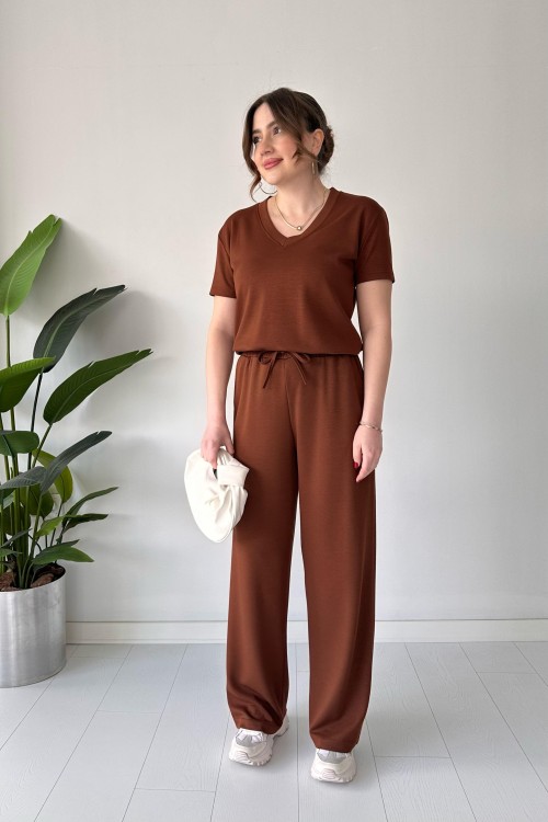 Costume en modal à col en V beige